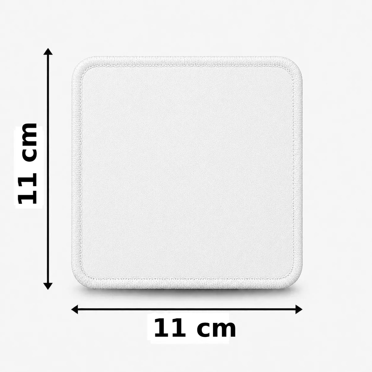 Vierkant geborduurd embleem 11×11 cm in wit