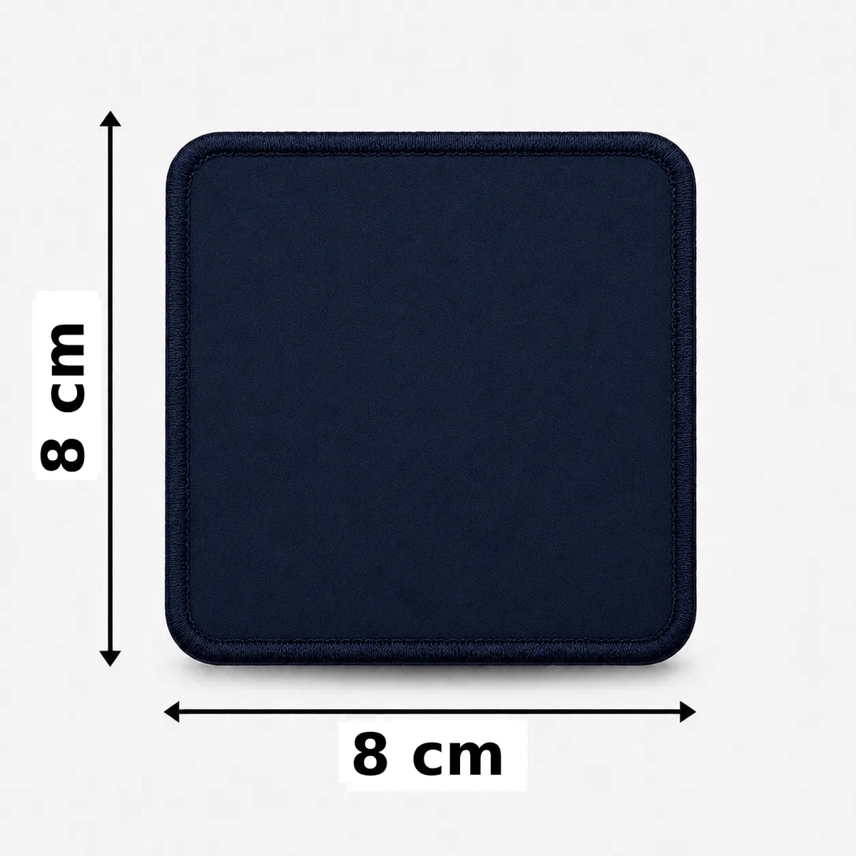 Vierkant geborduurd embleem 8×8 cm in donkerblauw
